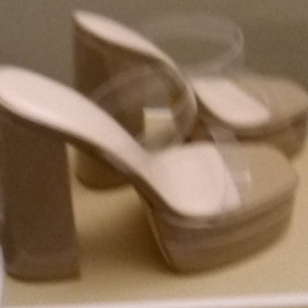 Women sandals
